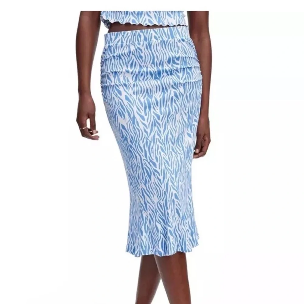 Diane Von Furstenberg Blue and White Skirt Set XL nwt